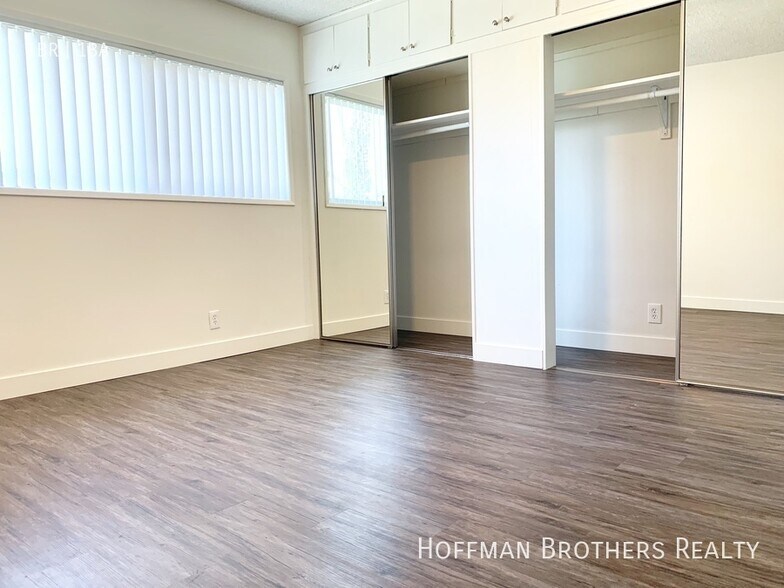 Building Photo - 3772 Lockland Dr