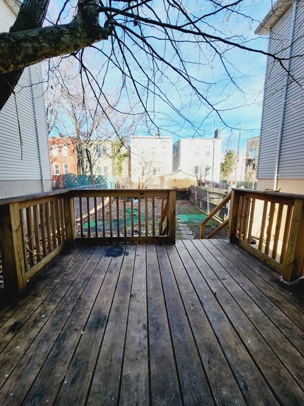 Building Photo - 72 Van Nostrand Ave