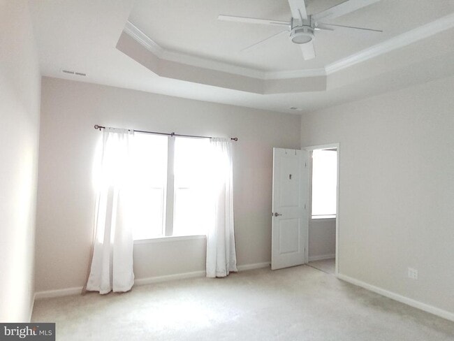 Building Photo - 31 Roundstone Run