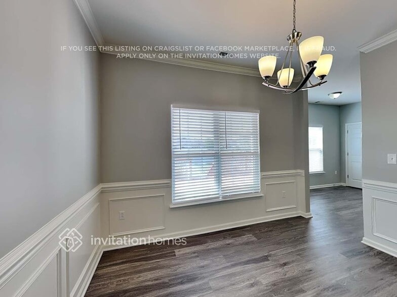 Building Photo - 1816 Conifer Cir