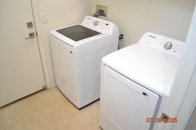 Building Photo - 2BED/2BA SOUTHWEST HOME - 1 STORY IN GATED COMMUNITY WITH POOL AREA AND SPA