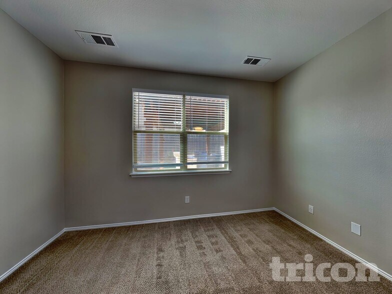 Building Photo - 10401 Turning Leaf Trail