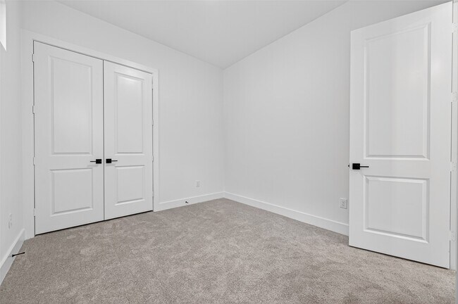 Primary Photo - 4330 Avron Dr