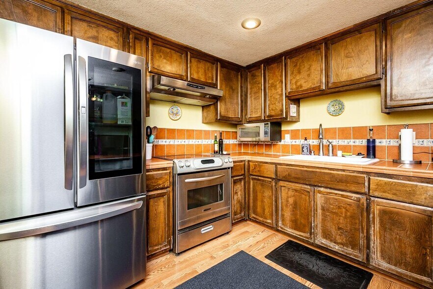 Building Photo - 2734 Hurley Way