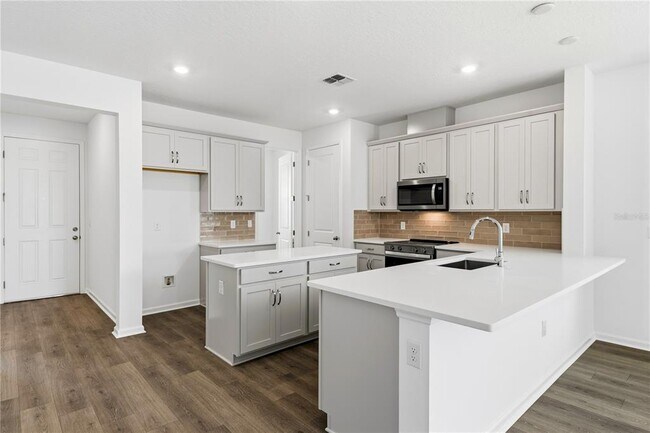 Building Photo - 17049 Haggerty Hollow Dr