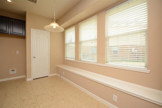 Building Photo - 21711 Tinsley Trails