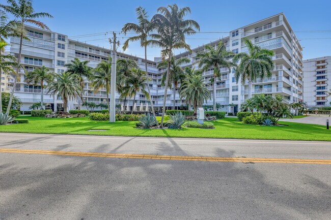 Building Photo - 3546 S Ocean Blvd