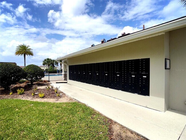 Building Photo - 447 Arbor Lakes Dr