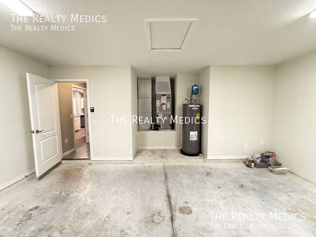 Building Photo - 15258 SW 43rd Avenue Rd