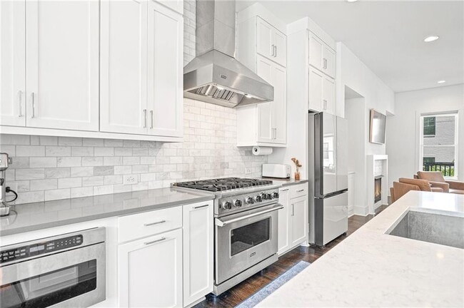 Building Photo - 1801 Huntington Hills Ln NW