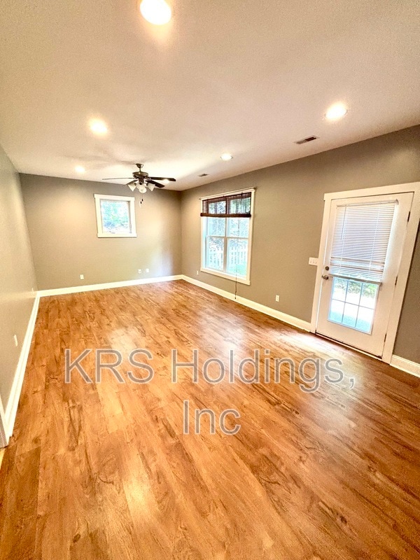 Building Photo - 175 Jordan Ln