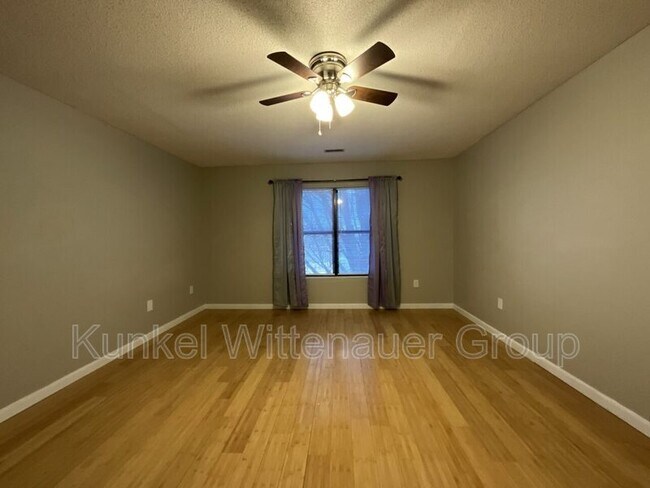 Building Photo - 1632 Progress Ln