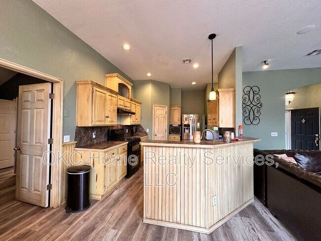 Building Photo - 10716 NW 31st Terrace