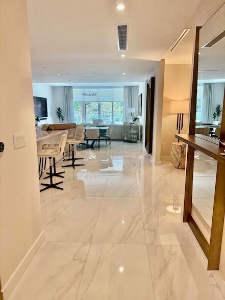 Building Photo - 220 SE Mizner Blvd