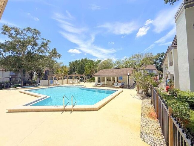 Building Photo - 1723 Cypress Trace Dr