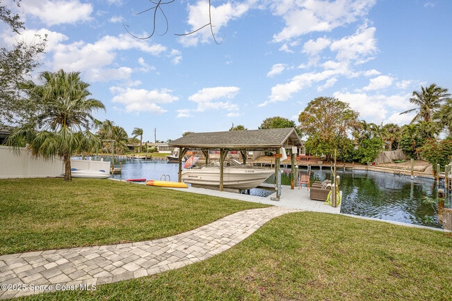Building Photo - 407 Sandpiper Dr