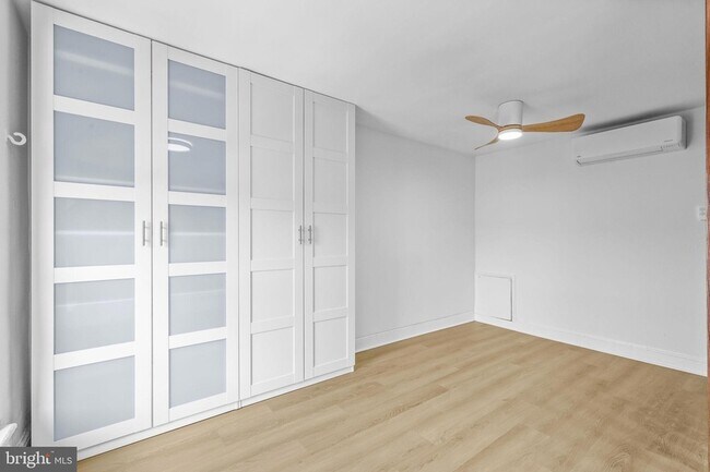 Building Photo - 3871 Terrace St