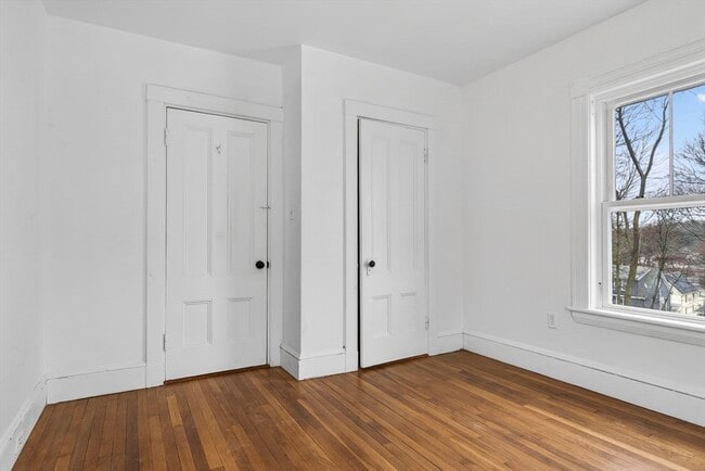 Building Photo - 166 Elliot St