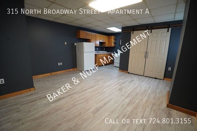 Primary Photo - 315 N Broadway St