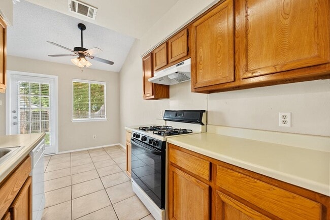 Building Photo - 7602 Woodstone Cove