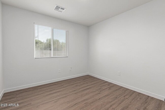 Building Photo - 113 N 88th Pl