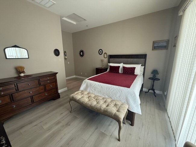 Building Photo - Stonebrook Estates-3 Bedrooms, 3351 SQFT of Luxury & Entertainment