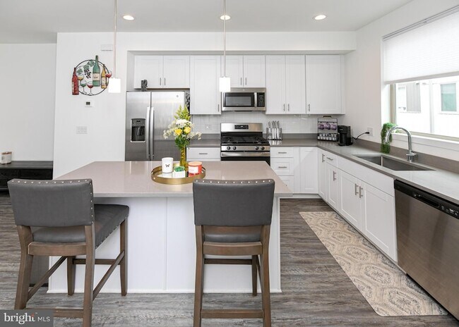 Building Photo - 3123 Beachview Ln