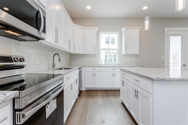 Building Photo - 202 S Village Way