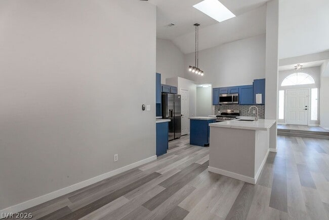 Building Photo - 1735 Navarre Ln
