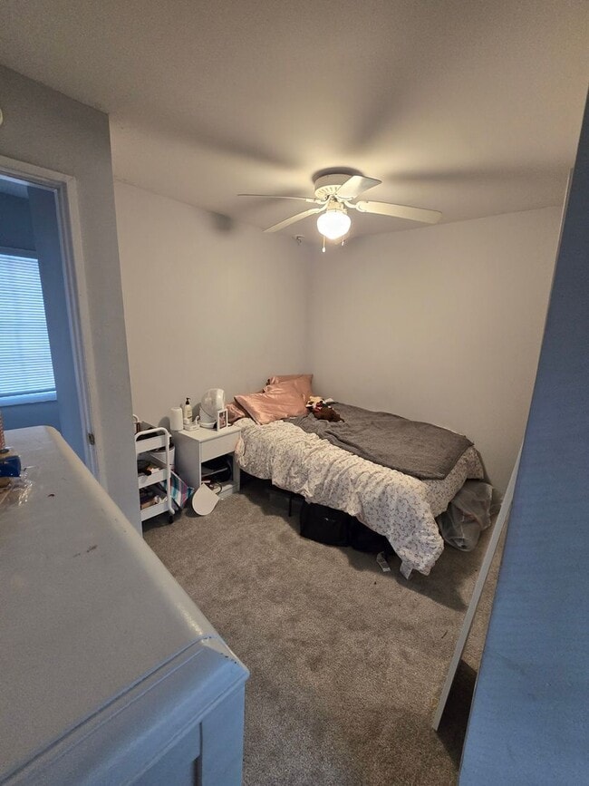 Building Photo - 72A