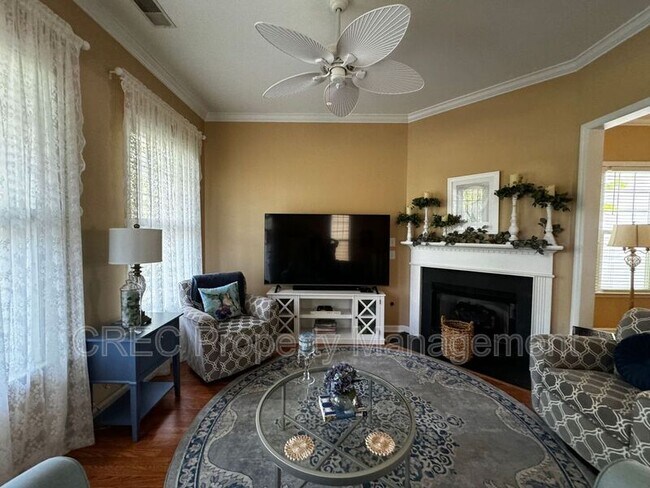 Building Photo - 105 Barberry St