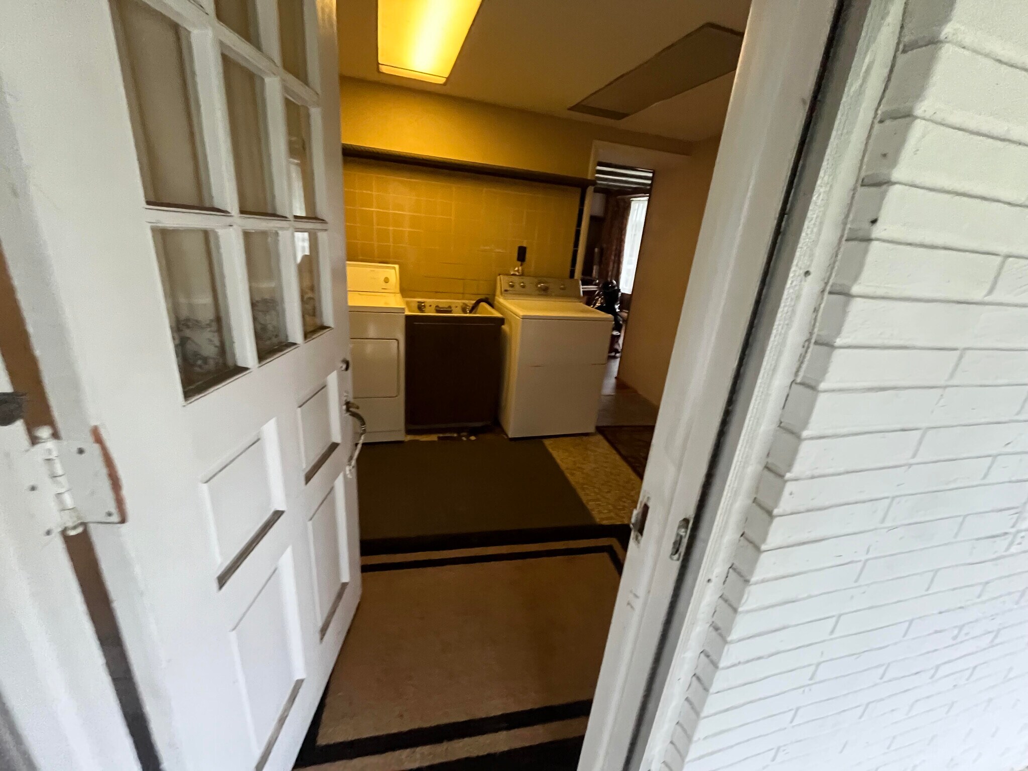 Building Photo - 15 Williams St