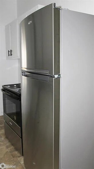 Building Photo - 107 E Vest St