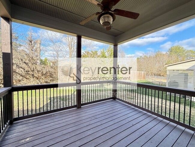 Building Photo - 2611 Wendell Wy