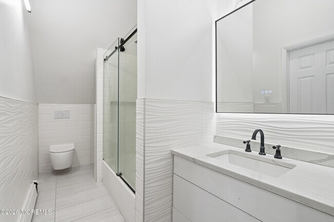 Building Photo - 644 Ocean Ave