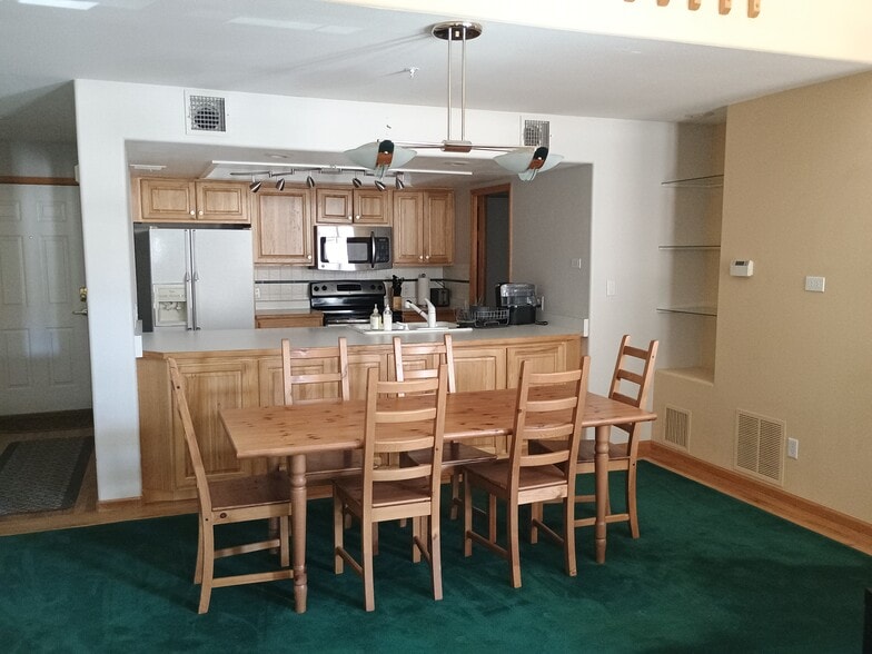 Building Photo - 23684 Pondview Plz