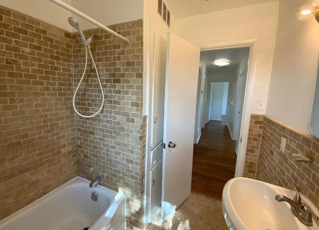 Building Photo - 3bd/1ba Temple TX 76504