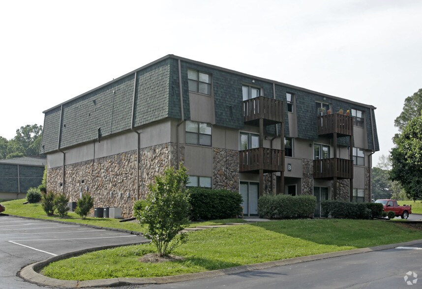 Building Photo - Regency Square Apartments