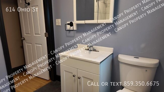 Building Photo - 614 Ohio St