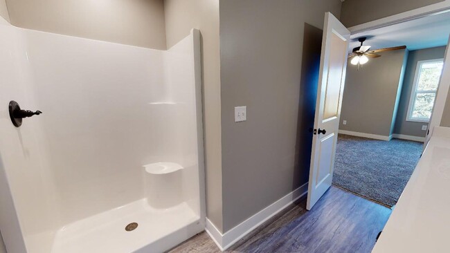 Building Photo - 3 bed 2 bath in Savannah schools close to I-29