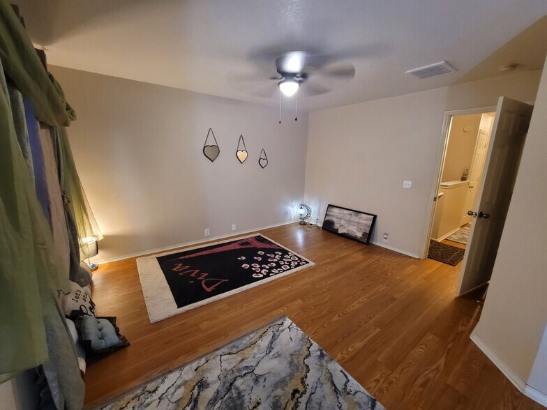 Building Photo - 23631 Twisting Falls Drive