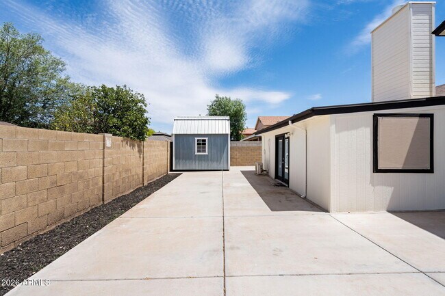 Building Photo - 620 E Appaloosa Rd