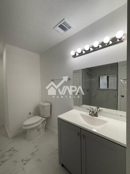 Building Photo - 8659 Serena