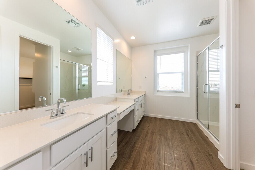 Building Photo - 24627 N 164th Dr