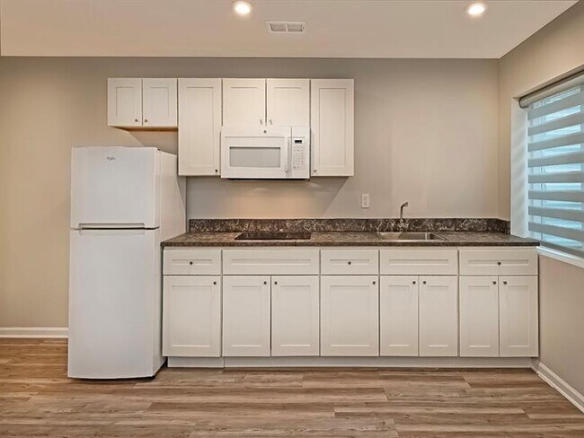 Building Photo - 117 Melinda Ct