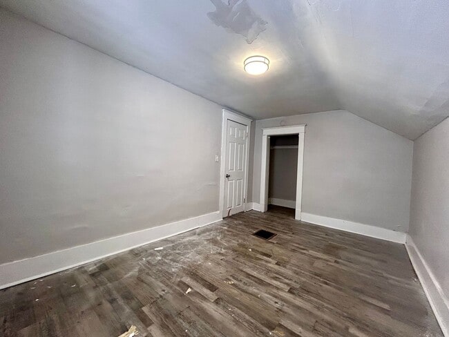 Building Photo - 2513 Sanford St