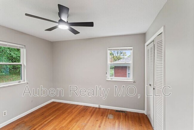 Building Photo - 1206-1208 N Cottage St