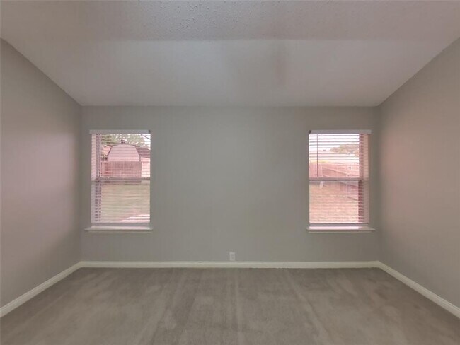 Building Photo - 8348 Orleans Ln