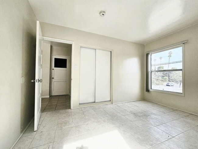 Building Photo - 2366 Venice Blvd.