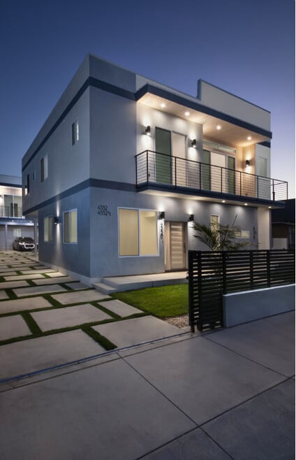 Building Photo - 4550 W 18th St